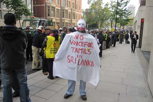 Protest_aginst_srilankan_gov191010London11.jpg