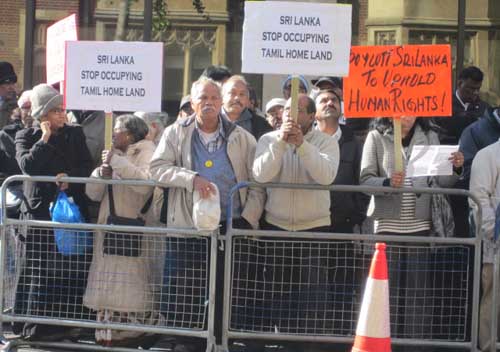 Protest_aginst_srilankan_gov191010London17.jpg