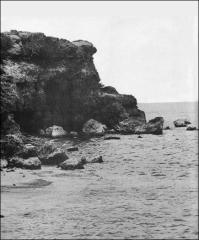The limestone cliff at Keerimalai
