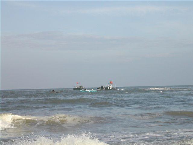 Sea tigers on ship withe the sea black tigers in Kallapadu, Mullaithivu coast on Martyr's day.jpg