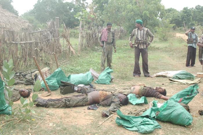 02_08_08_sladeadbodies_ Vavunikku'lam and Paalaiyadi 2.jpg