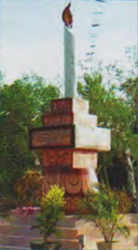 saththurukkondaan padukolai by - SLA and Muslim home guards - 1990-9-9 - Total tamils killed- 184.. Womes were raped by Singhala army and muslim home gurds.png