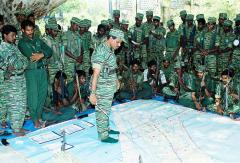 Balraj explaining the plan for counter operation in Jaffna in 2001.jpg