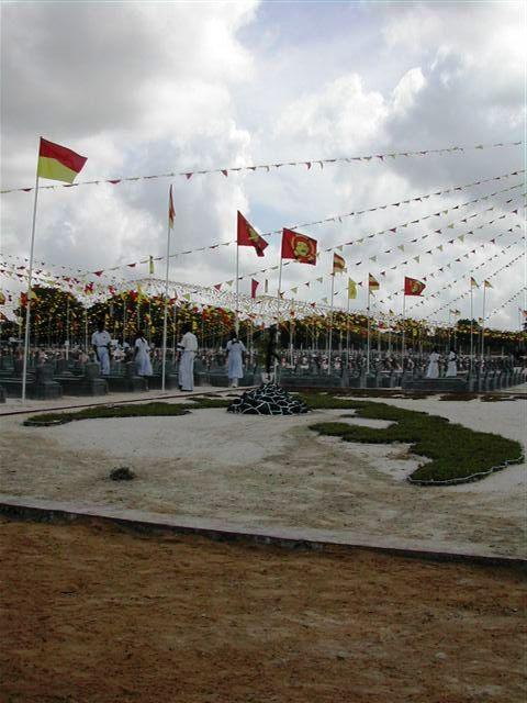 Kanagapuram Martyr's graveyard in Kilinochchi2.jpg