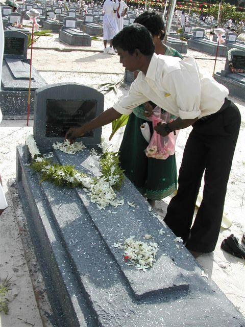 Kids paying tribute.jpg