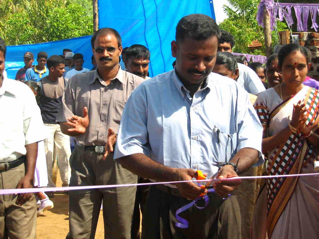 kausalyan Trade exhibition opens in Kiran 11 oct 2003.jpg