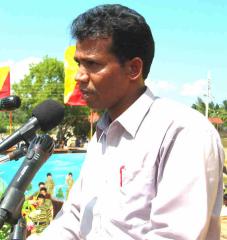 LTTE Special Commander Mr.T.Ramesh delivering his speech.jpg