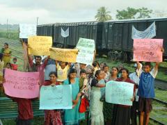 About two hundred family members of about sixty employees of the Government Railway in Trincomalee held a demonstration condemning the governments failure to provide relief.jpg