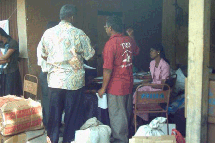 Displaced people in camps in Kuchaveli.gif