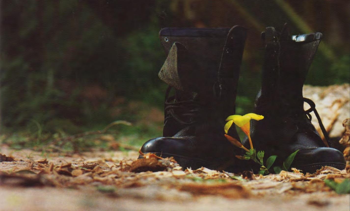 Tamil Tiger boots, Erimalai 2008.jpg