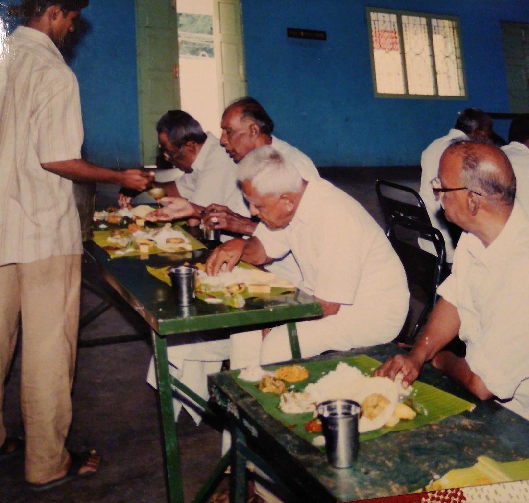 ltte Mr. Prabakaran's Dad.jpg
