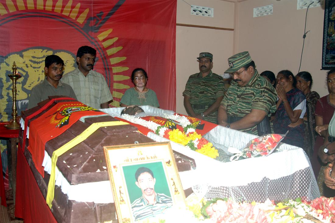 02_11_07_ltte_leader_04.jpg