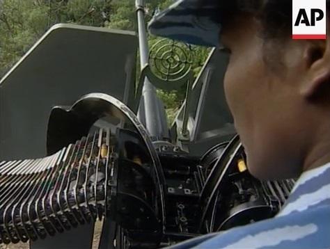 2002 tamil women march past r2.jpg