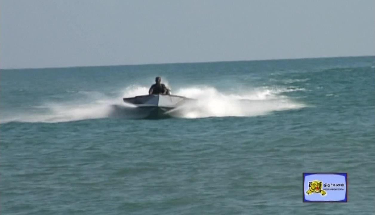 Idiyan class boat of Sea Black Tigers  2.jpg