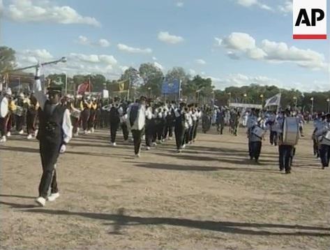 2002 tamil women march past 23.jpg