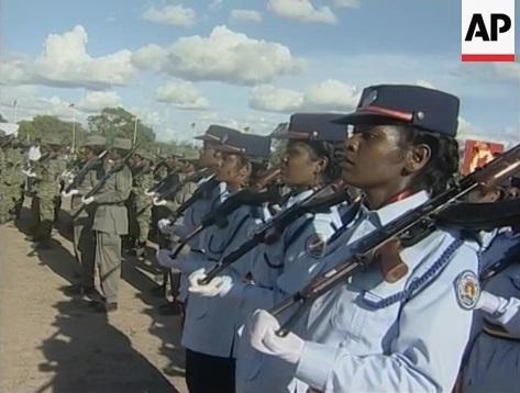2002 tamil women march past 687.jpg