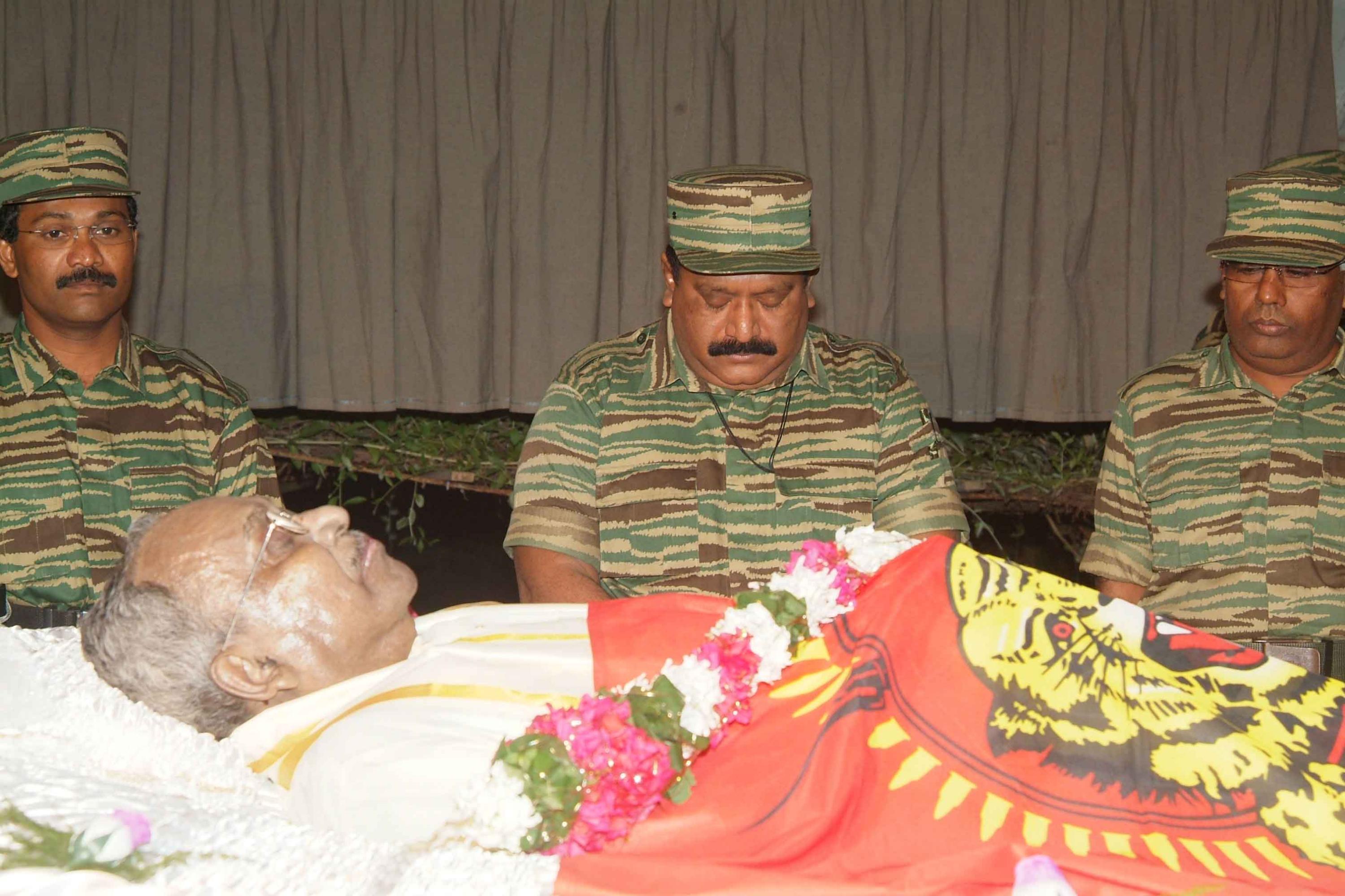ltte_leader_jos_para_2 LTTE leader paying tribute to TNA MP Joesph Pararajasingham.jpg