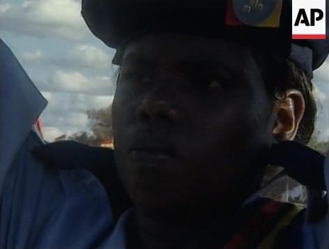 2002 tamil women march past 7987.jpg