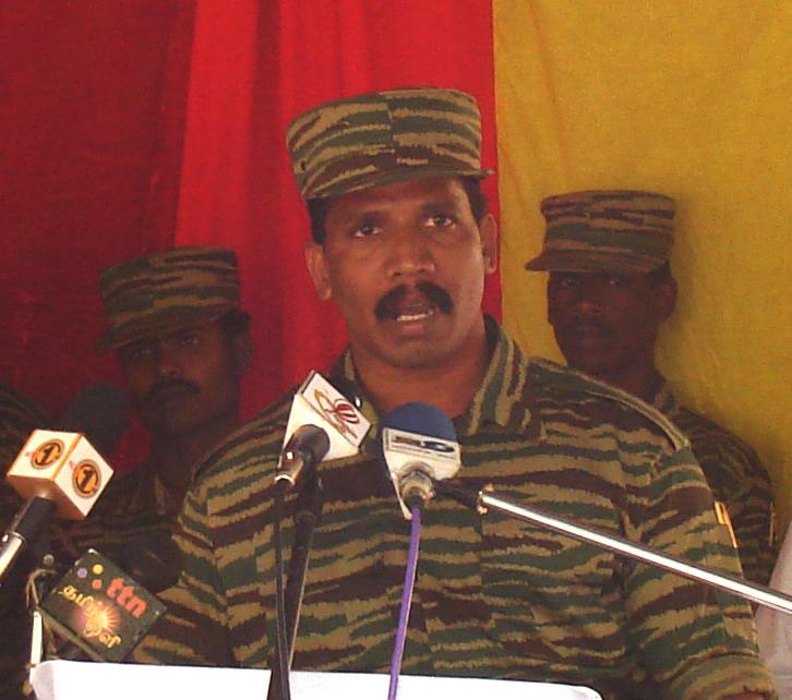jospara_kili_28_12_05_02 Commander Ramesh addressing the tribute event.jpg