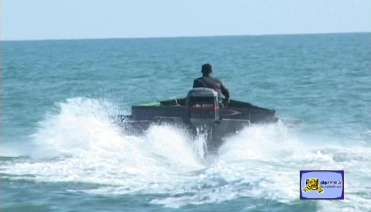 Stern of the Idiyan class boat 3.jpg