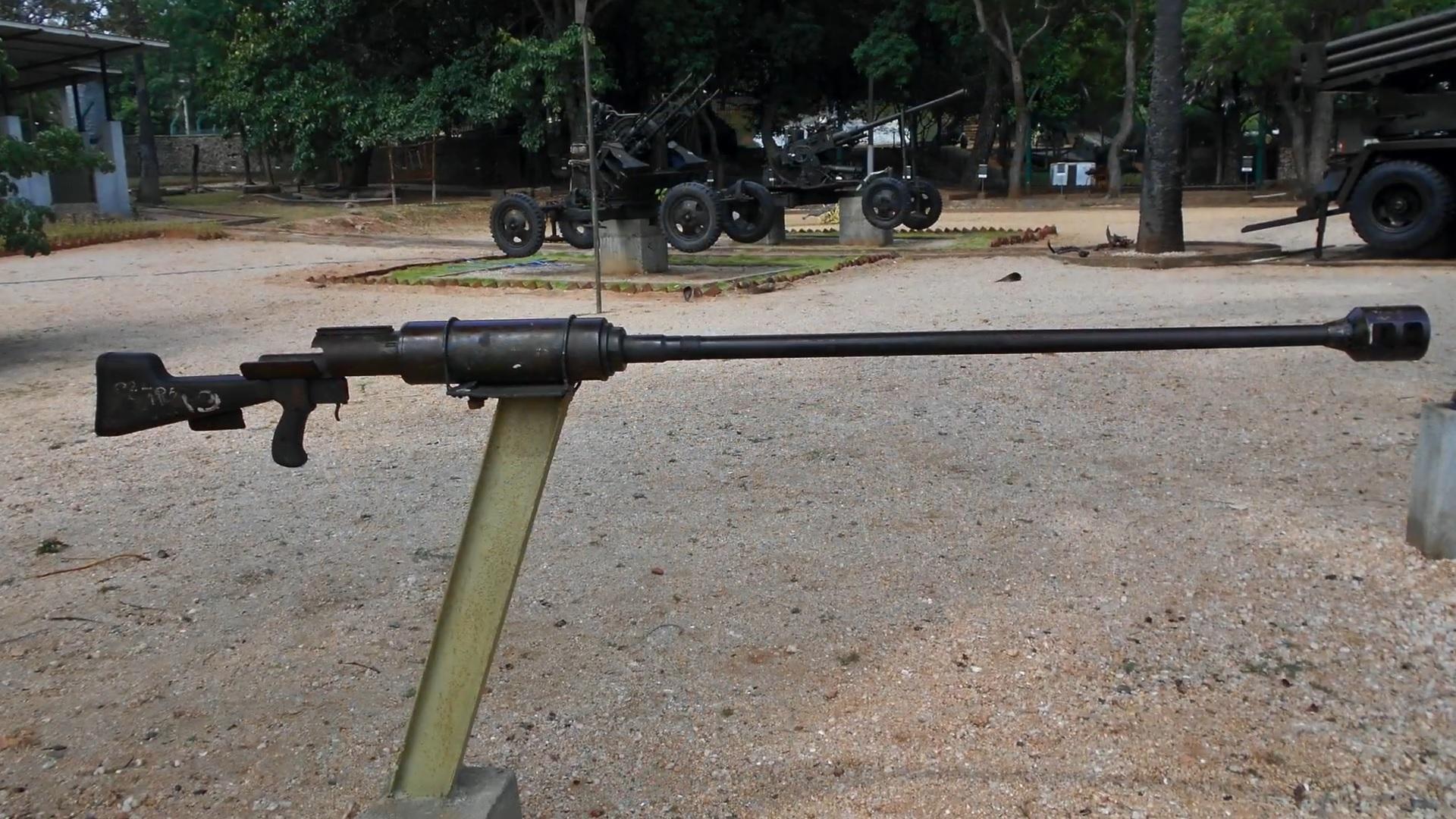 Tamil Tigers' indigenously produced Anti-Material Rifle | தமிழீழ விடுதலைப்புலிகளால் உள்நாட்டில் விளைவிக்கப்பட்ட பொருண்ம எதிர்ப்புச் சுடுகலன்