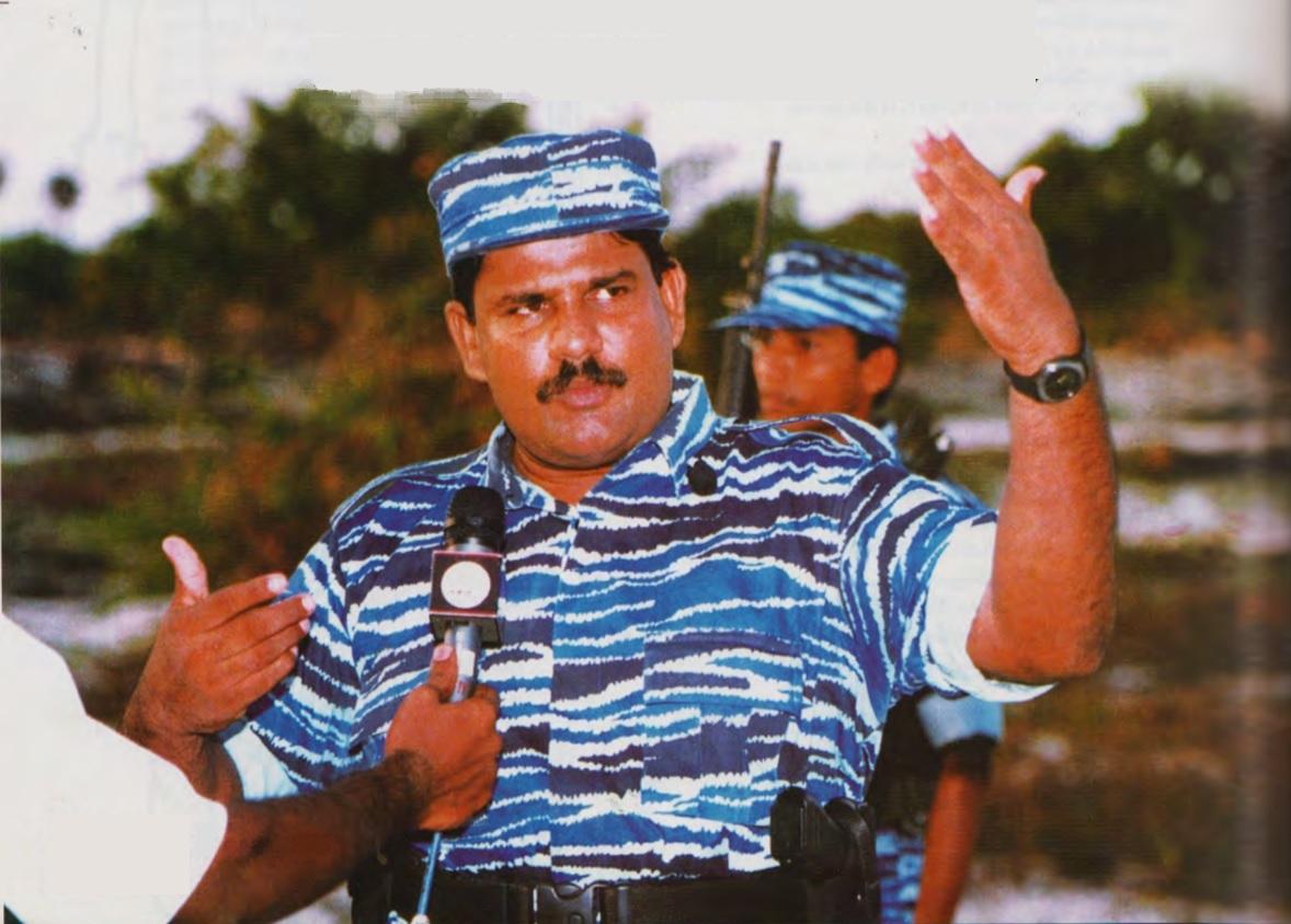 The Sea Tigers, Tamileelam Navy's special commander Col. Soosai was interviewed by a Tamil journalist in 2006 in a Sea Tiger base located in Mullaitivu. His bodyguard is seen standing behind him carrying an M16.
