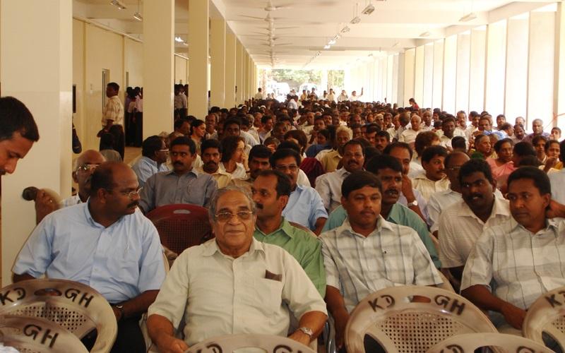 10_07_06_kili_hospital_01 Guests present at the opening ceremony..jpg