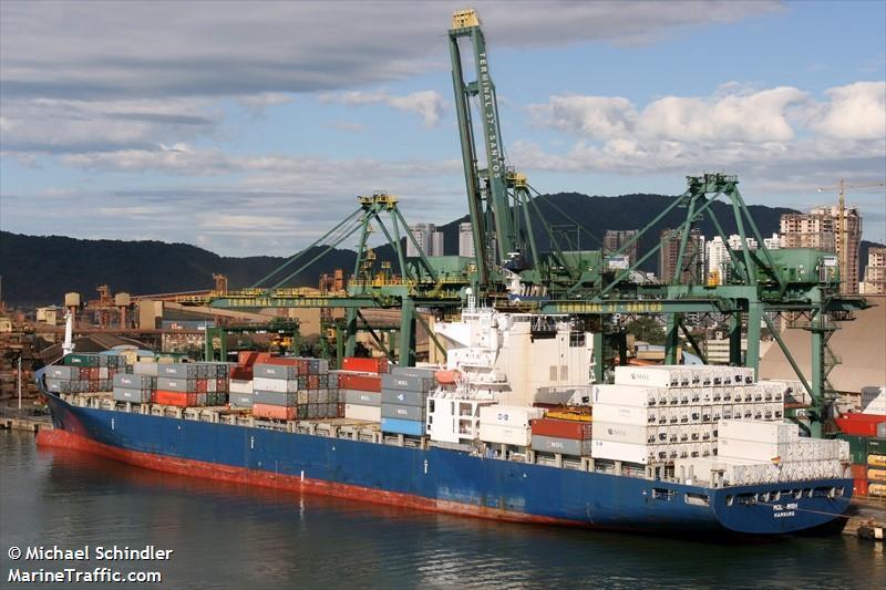 SEA LAND ENDEAVOUR - 1996 damaged.jpg