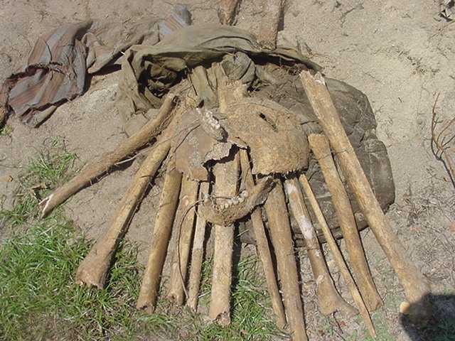 Thiraykeeni massacre by muslim - remains (1).jpg