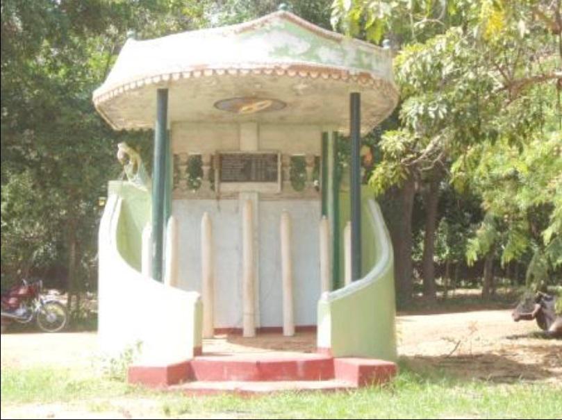 uruththirapuram kuuzhavadi junction massacre.jpg