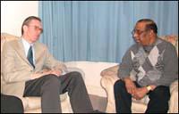 Retired Norwegian Army General Trond Furuhovde met LTTE's chief negotiator Mr.Anton Balasingham in London, Wednesday, 27 February. 2002.jpg