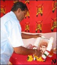 ganesh_commomoration_051102 Trinco observes Major Ganesh's sixteenth death anniversary.jpg