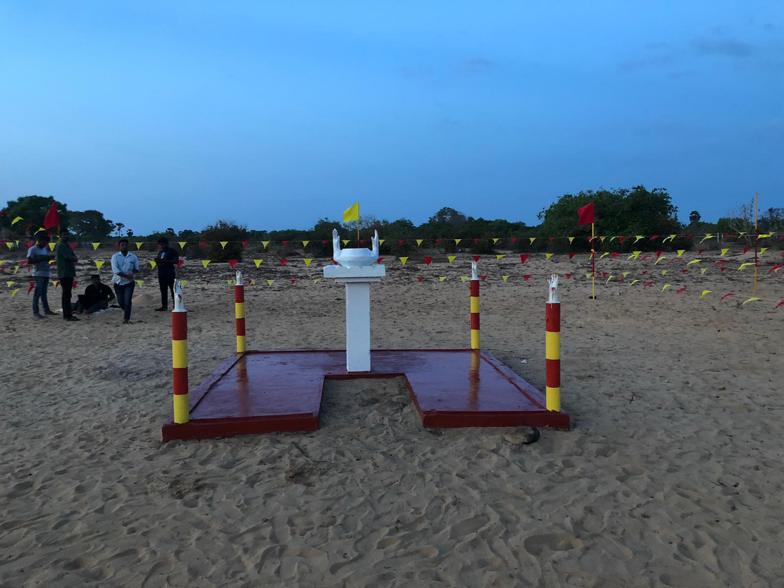 Tamil Genocide Memorial in Mullivaikkal  - First version - Before its destruction by the Sinhalese