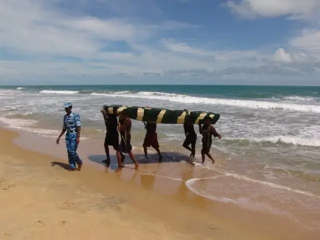 large.underwatertraining(2).webp.48e1e40