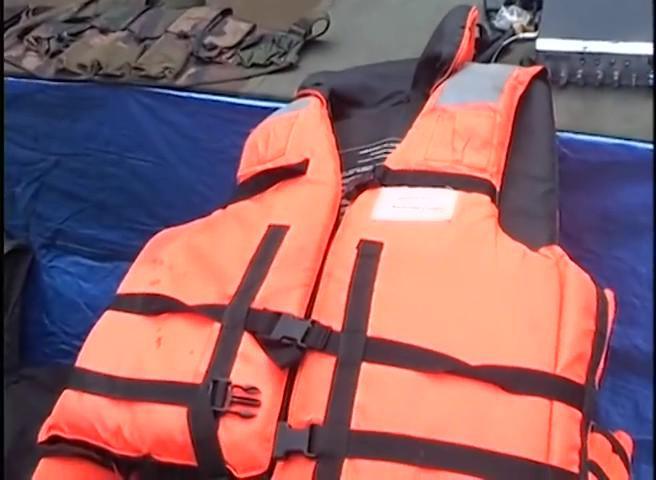 large.equipmentsfromtheWaveRiderclassInt