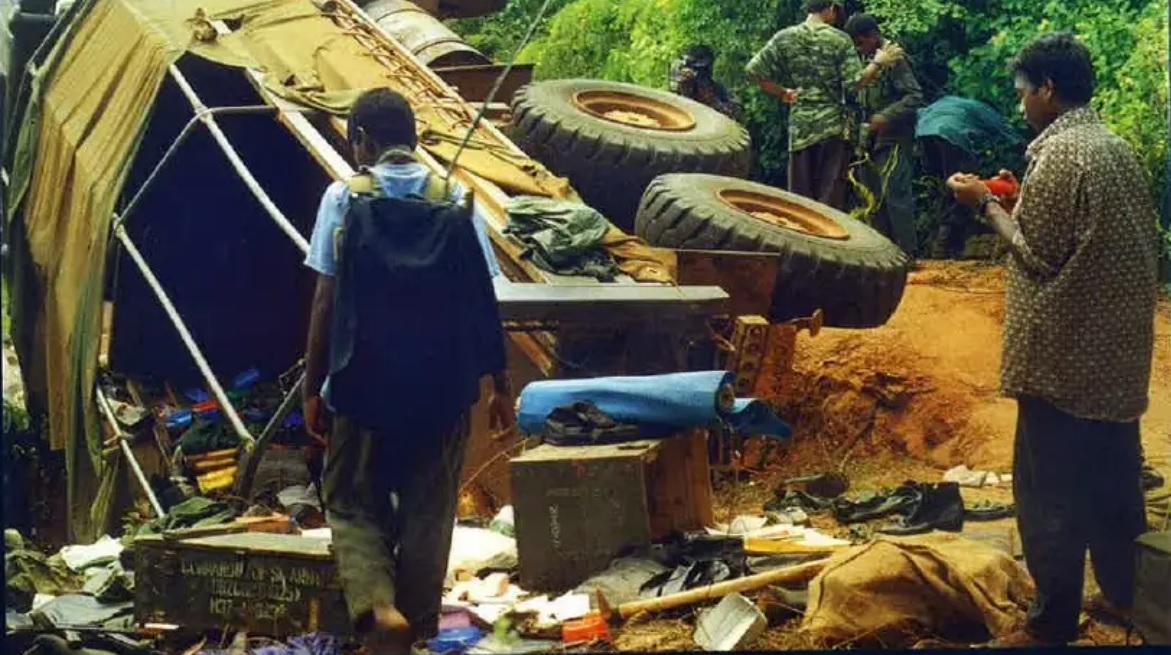 Captured Stallion vehicle from Kanakarayankulam army base during the ltte operation Unceasing Waves 3 phase - 1.jpg